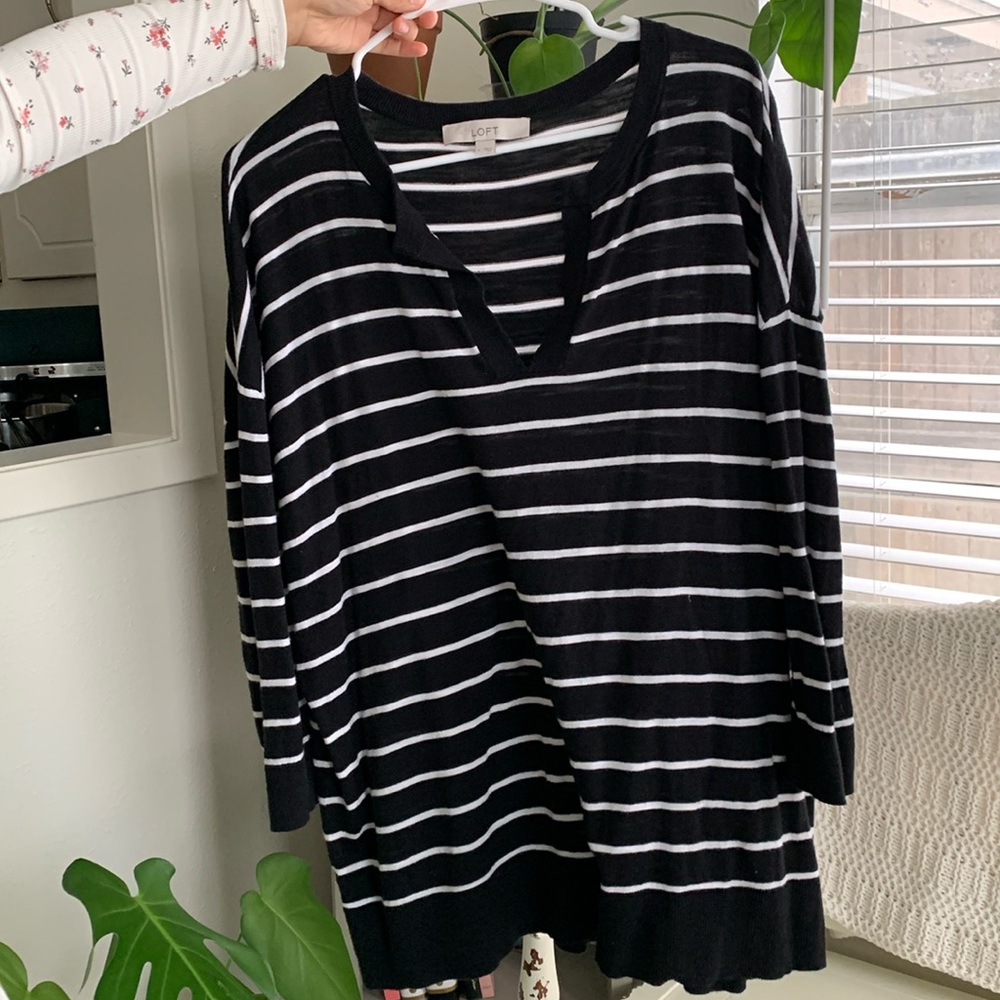 Loft Women’s Striped 3/4 V-Neck Sleeve Blouse